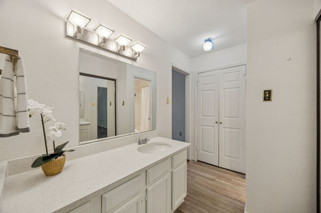 9600 Royal Lane 201, Dallas, TX 75243
