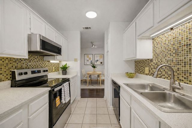 9600 Royal Lane 201, Dallas, TX 75243
