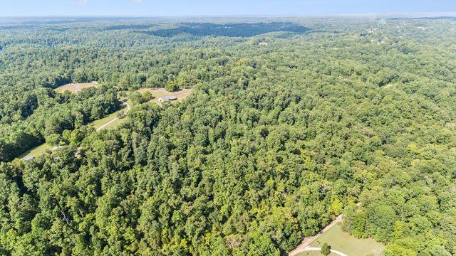 3085 Hwy 47 N, White Bluff, TN 37187