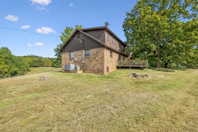 3085 Hwy 47 N, White Bluff, TN 37187