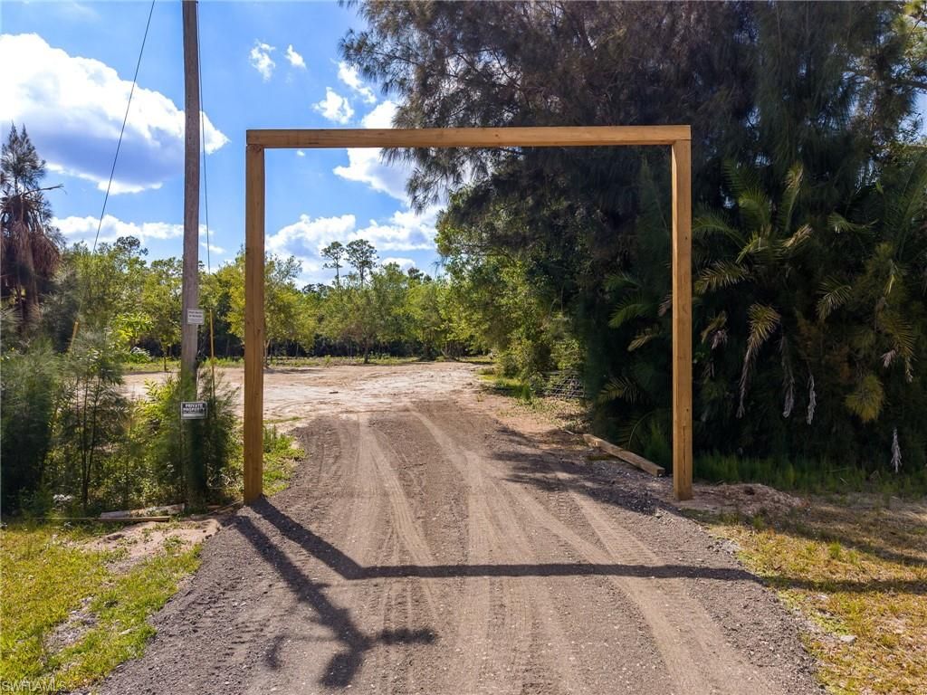 11540 Fox Hill RD, NORTH FORT MYERS, FL 33917 — photo 2