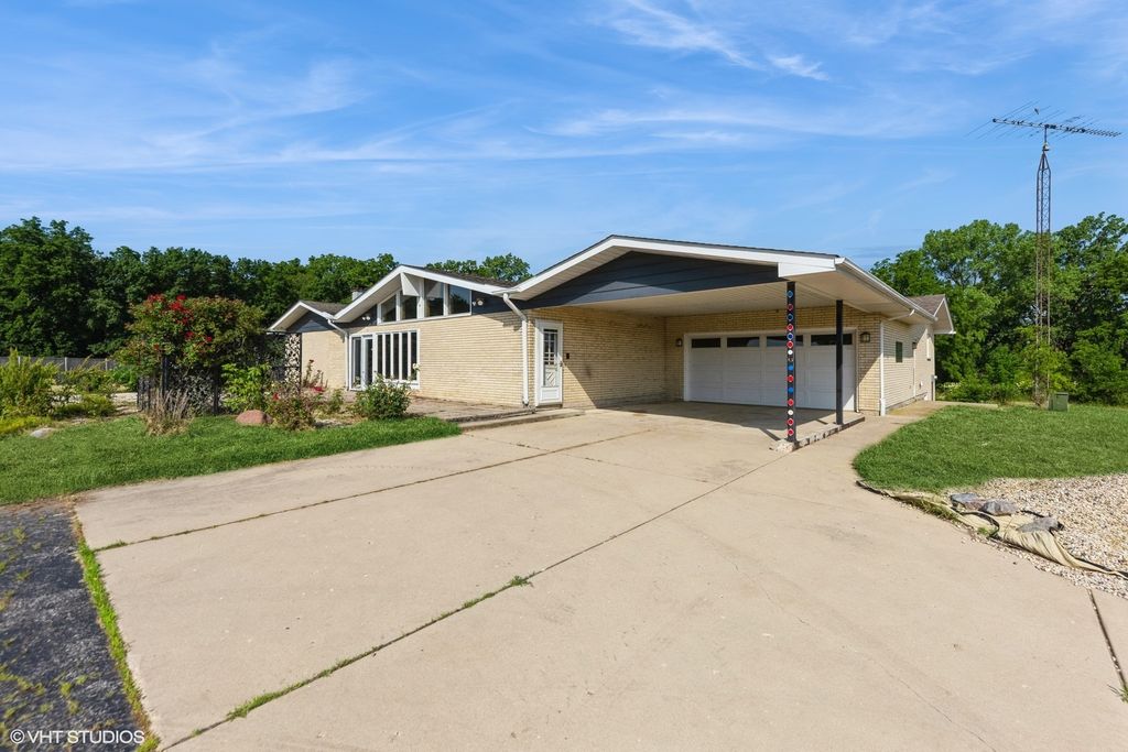 14810 W Hickory Road, Zion, IL 60099