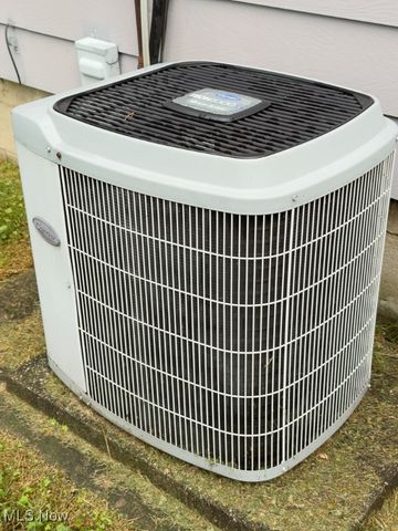 1224 E 351st Street, Eastlake, OH 44095