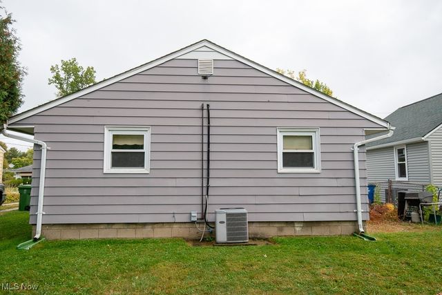 1224 E 351st Street, Eastlake, OH 44095