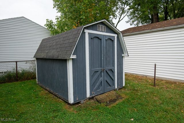 1224 E 351st Street, Eastlake, OH 44095