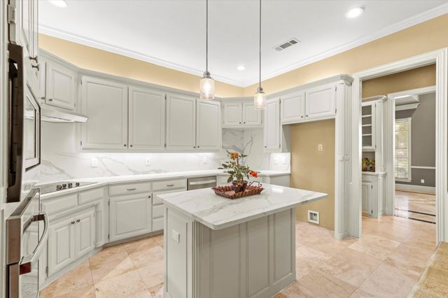 6825 Oak Park Lane, Plano, TX 75023