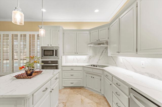 6825 Oak Park Lane, Plano, TX 75023