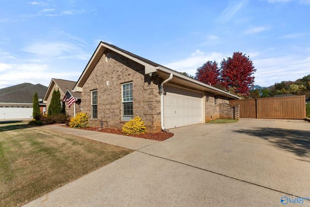 107 Lazy River Court, Harvest, AL 35749