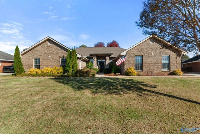 107 Lazy River Court, Harvest, AL 35749