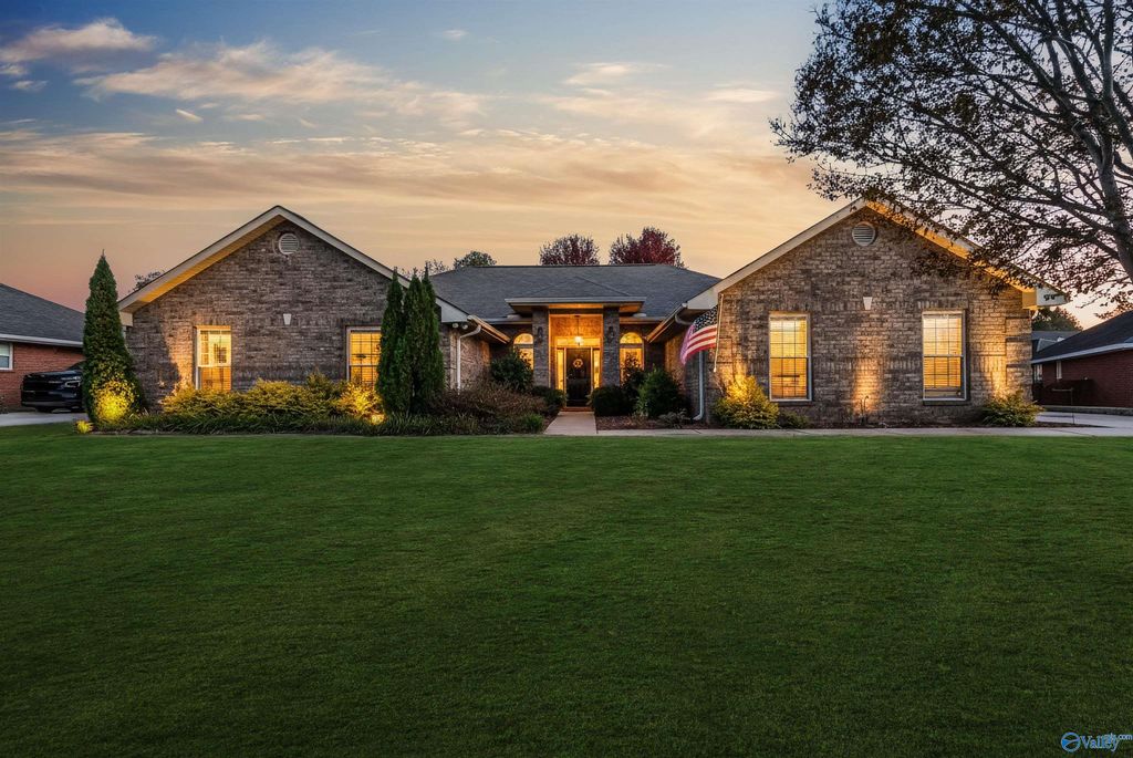 107 Lazy River Court, Harvest, AL 35749