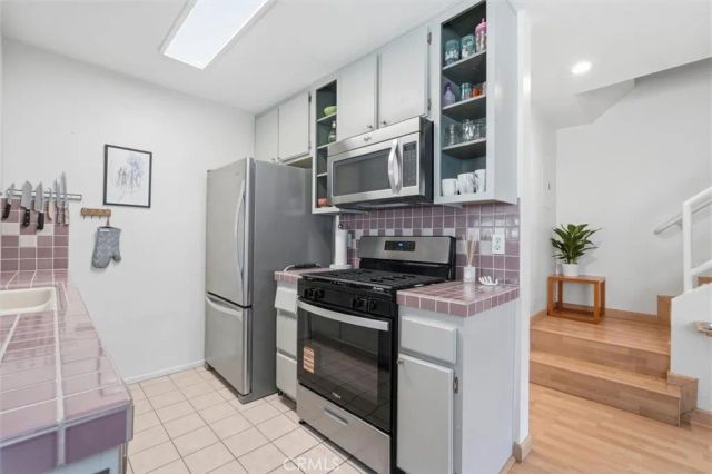 1355 Loma Avenue 310, Long Beach, CA 90804