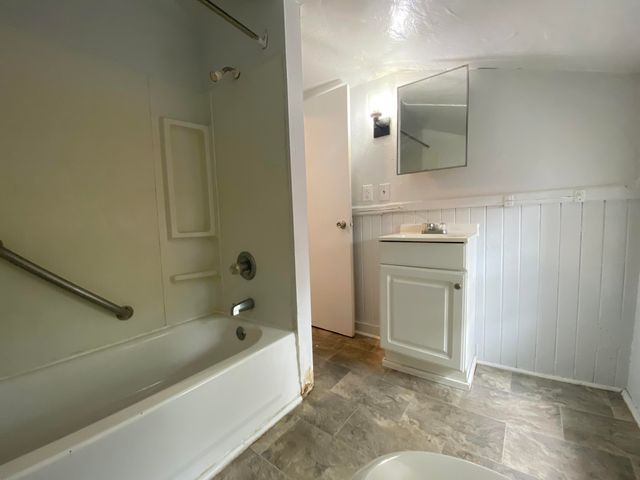 515 Locust Street, Kalamazoo, MI 49007