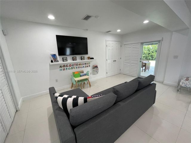 4161 SW 102nd Ave, Miami, FL 33165