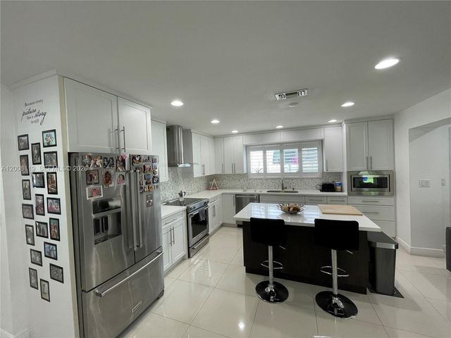 4161 SW 102nd Ave, Miami, FL 33165