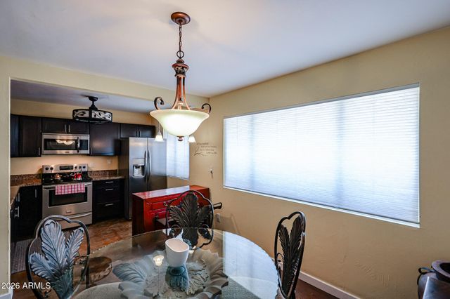 2605 W ROSE Lane B-202, Phoenix, AZ 85017