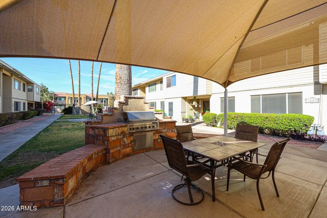 2605 W ROSE Lane B-202, Phoenix, AZ 85017