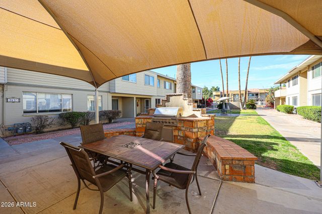 2605 W ROSE Lane B-202, Phoenix, AZ 85017