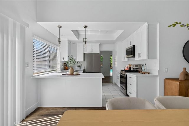 7639 Faust, West Hills, CA 91304
