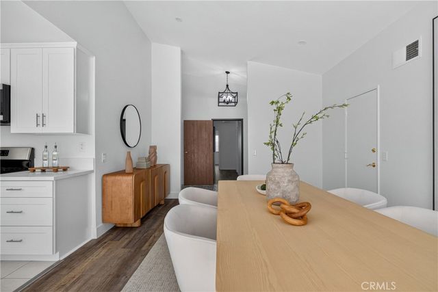 7639 Faust, West Hills, CA 91304