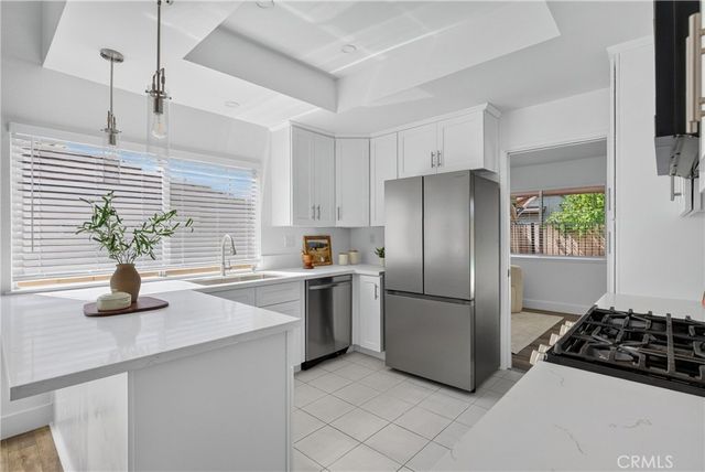 7639 Faust, West Hills, CA 91304