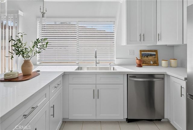 7639 Faust, West Hills, CA 91304