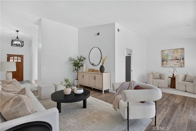 7639 Faust, West Hills, CA 91304