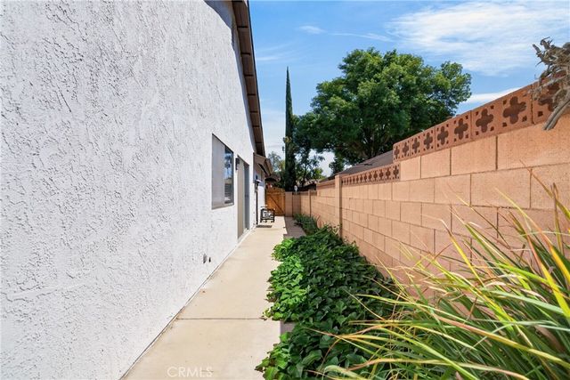7639 Faust, West Hills, CA 91304