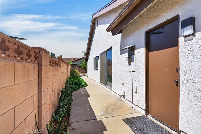 7639 Faust, West Hills, CA 91304
