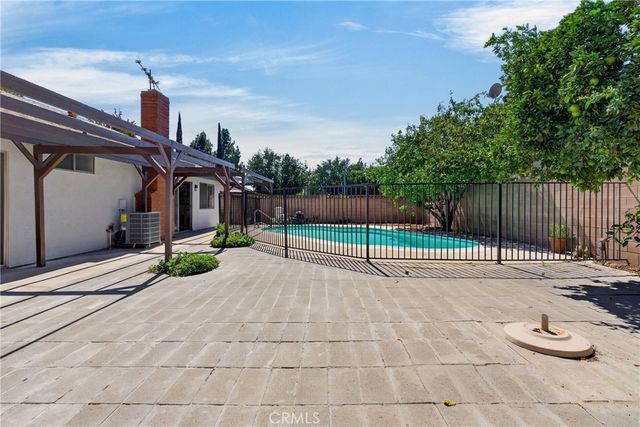 7639 Faust, West Hills, CA 91304