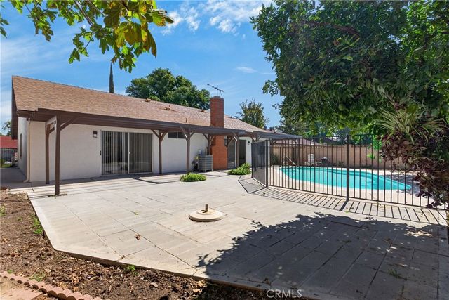 7639 Faust, West Hills, CA 91304
