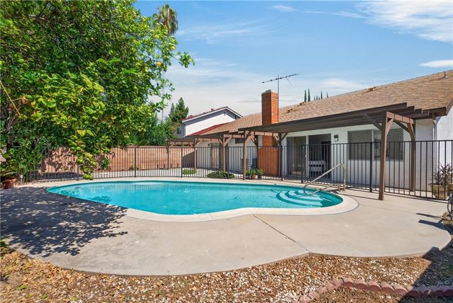 7639 Faust, West Hills, CA 91304