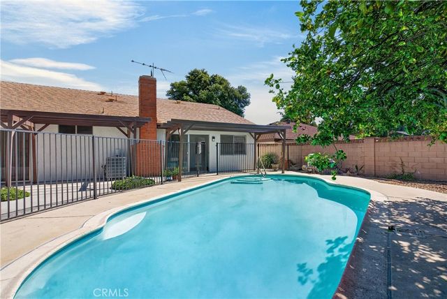 7639 Faust, West Hills, CA 91304