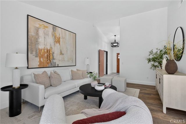 7639 Faust, West Hills, CA 91304