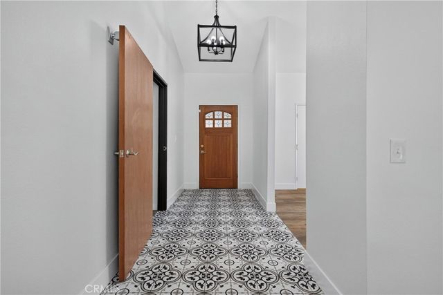 7639 Faust, West Hills, CA 91304