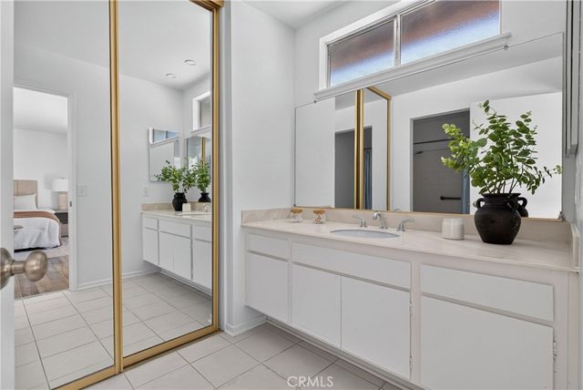 7639 Faust, West Hills, CA 91304