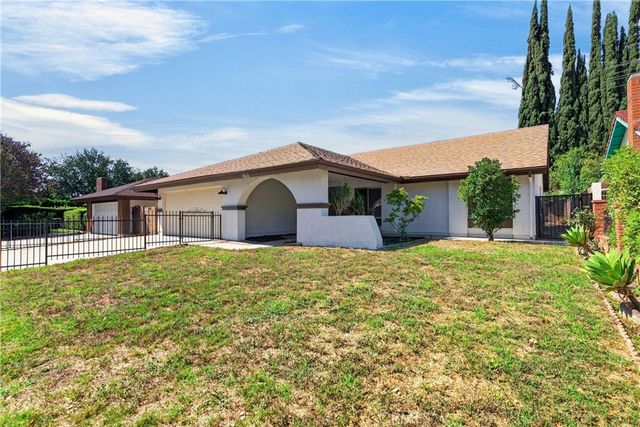 7639 Faust, West Hills, CA 91304