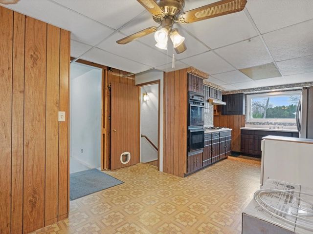 4220 18th Avenue, Moline, IL 61265