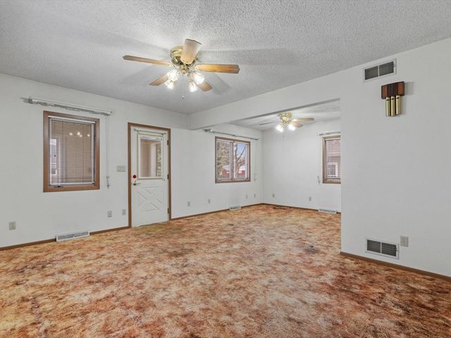 4220 18th Avenue, Moline, IL 61265