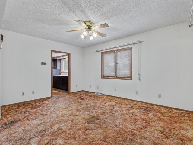 4220 18th Avenue, Moline, IL 61265