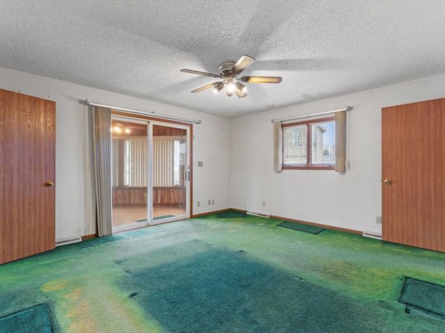 4220 18th Avenue, Moline, IL 61265