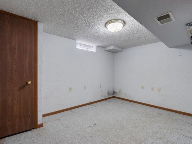 4220 18th Avenue, Moline, IL 61265