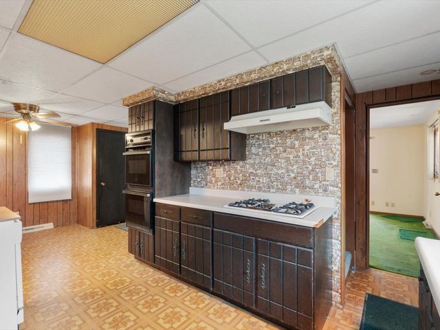 4220 18th Avenue, Moline, IL 61265