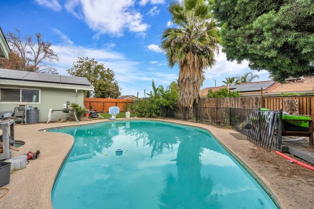 1192 Ashland Drive, Lemoore, CA 93245