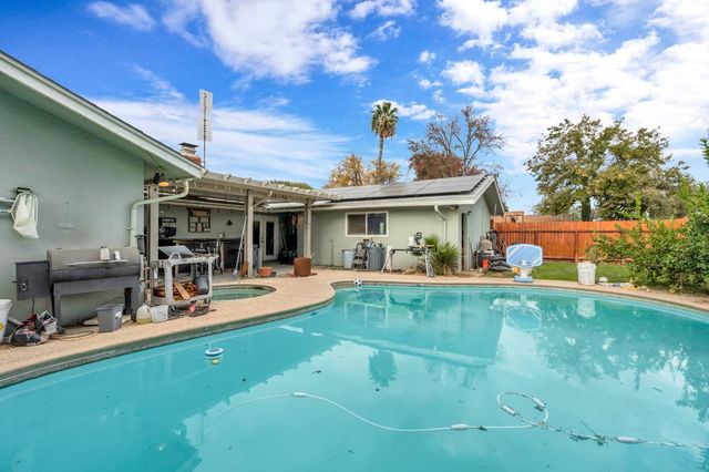 1192 Ashland Drive, Lemoore, CA 93245