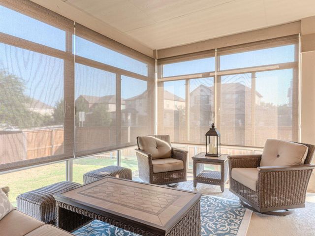 100 Kennicott DR, Kyle, TX 78640