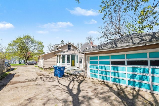 3303 Madison Street, Kalamazoo, MI 49008