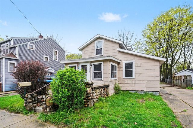 3303 Madison Street, Kalamazoo, MI 49008