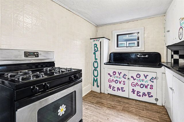 3303 Madison Street, Kalamazoo, MI 49008