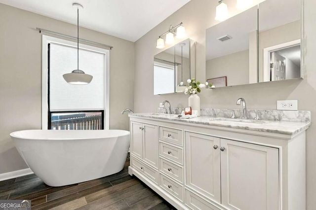 8810 North Mount Drive, Alpharetta, GA 30022