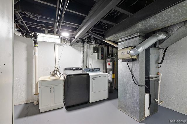 36745 Adele Drive, Sterling Heights, MI 48312